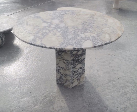 Image 1 of Runder Esstisch aus Viola Calacatta-Marmor