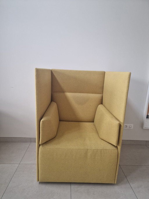 Recor, fauteuil jaune