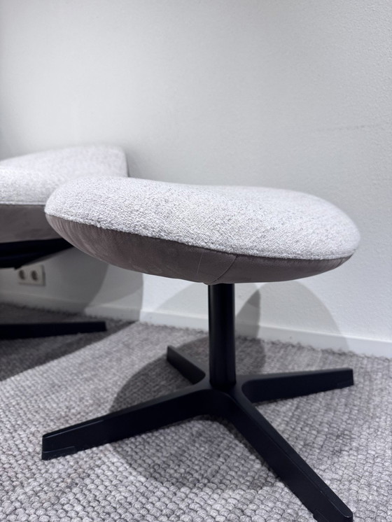 Image 1 of Sillón Montel Yani con otomana