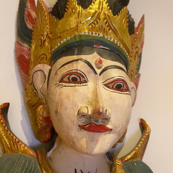 Image 1 of Sculpture sur bois balinaise – buste divin décoratif, Indonésie (XXe siècle)