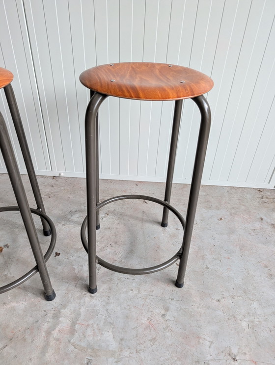 2 School Stools from the 60s and 70s. – Metal, Wood (photo 5 of 9)