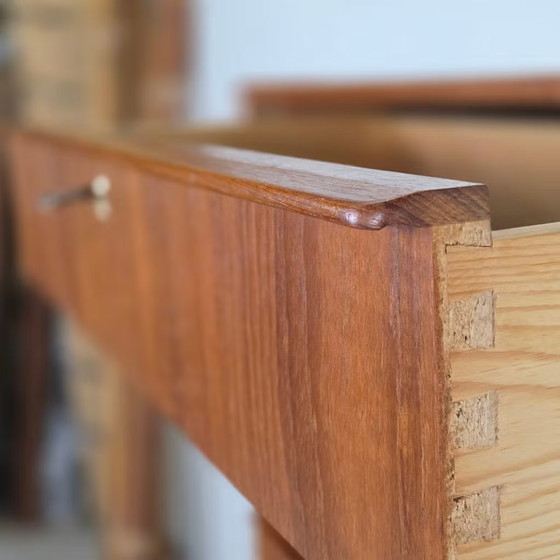 Vintage Danish chest of drawers, tall boy, 8 drawers, teak 1960s – Wood (photo 9 of 16)