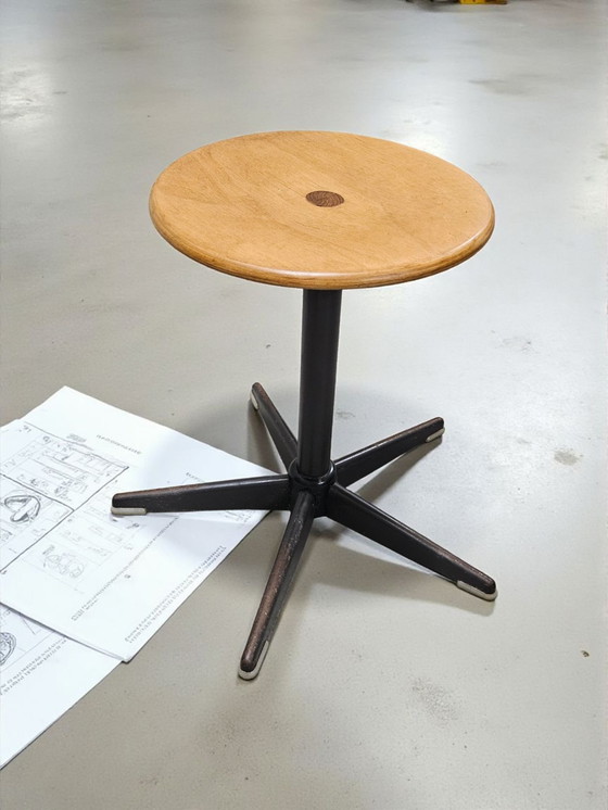 Image 1 of Vintage werkplaatskruk, werkkruk, industriële kruk, in hoogte verstelbaar