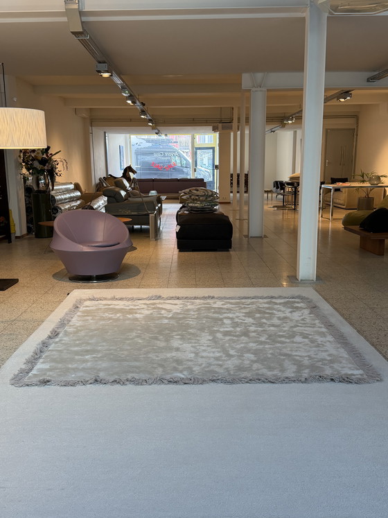 Image 1 of Tapis Leolux Cadre Pierre