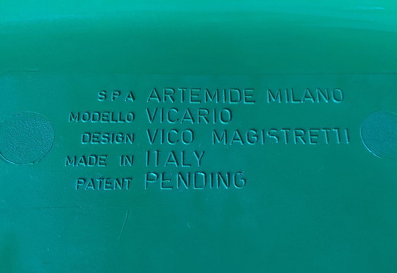 Image 1 of 2x groene Vicario stoel, Vico Magistretti voor Artemide