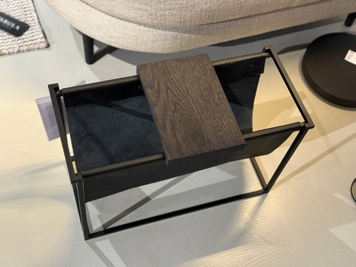 Mesa de lectura con tocadiscos