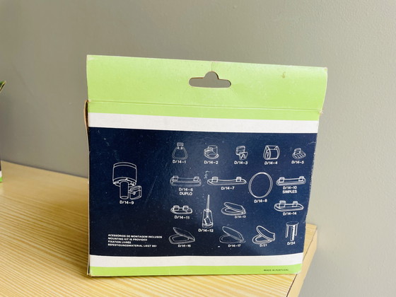 Image 1 of Applique da parete in acrilico giallo in stile moderno portoghese di metà secolo