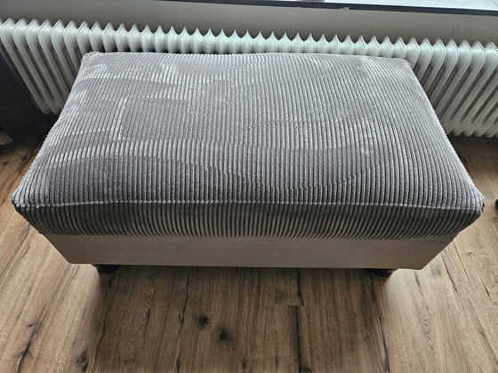 Image 1 of Banco de castillo de pana con otomana a juego