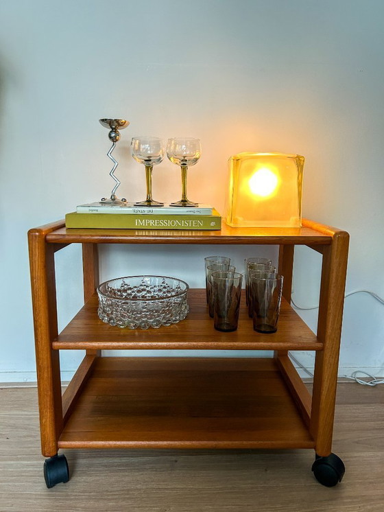 Image 1 of Vintage mid-century trolley gemaakt in Denemarken (teak)hout