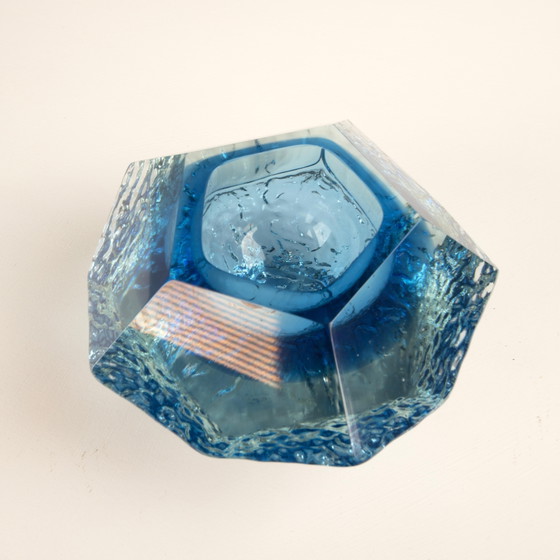 Sculptural submerged glass ashtray by Gianfranco Mandruzzato Murano 1970 – Table accessories (photo 19 of 21)