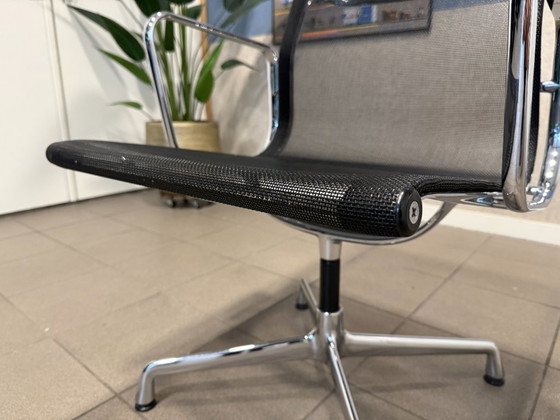 Vitra | Eames | EA108 | Black Netweave & Chrome | 1 Piece – Office chairs, Metal, Textile (photo 7 of 10)