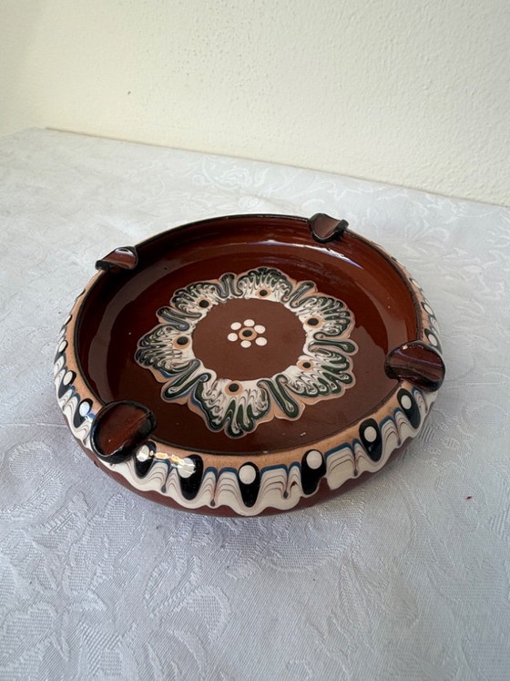 Juego de decantador de cerámica Troyan con soporte de hierro forjado, 6 tazas y cenicero. – Vasos y jarras (photo 10 of 13)