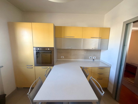 Gelbe Scavolini Küche – Highboards, Holz, Aluminium (photo 3 of 5)
