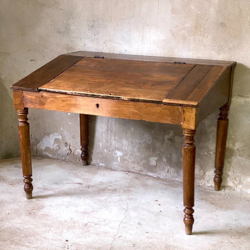 Schreibtisch aus Massivholz aus dem 19. Jahrhundert