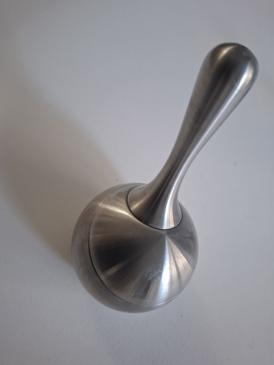 Image 1 of Salt and pepper set. 'Twist' Georg Jensen.