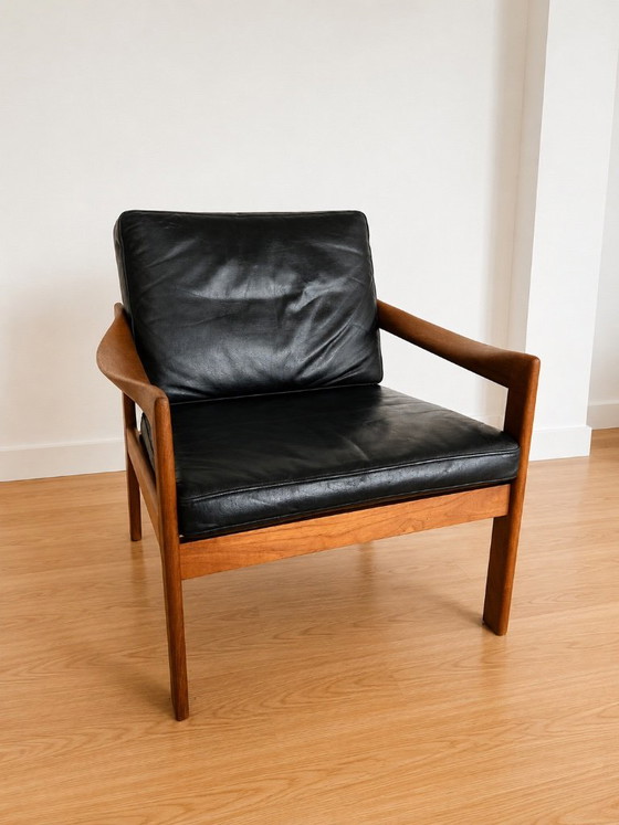 VINTAGE DANISH ILLUM WIKKELSØ TEAK LOUNGE CHAIR MODEL 20 – Armchairs, Leather (photo 9 of 12)