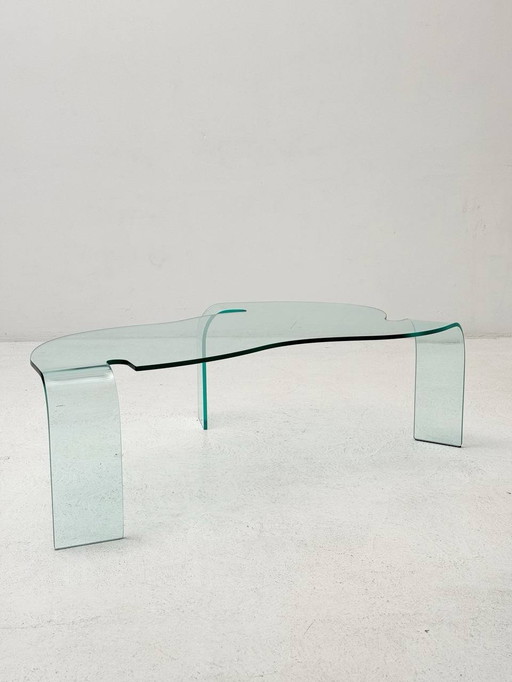 Table basse en verre sur trois pieds Von Hans Von Klier Pour Fiam