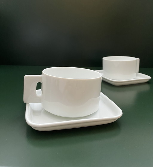 Ensemble de tasses et soucoupes, conçu par Raymond Loewy, 1975