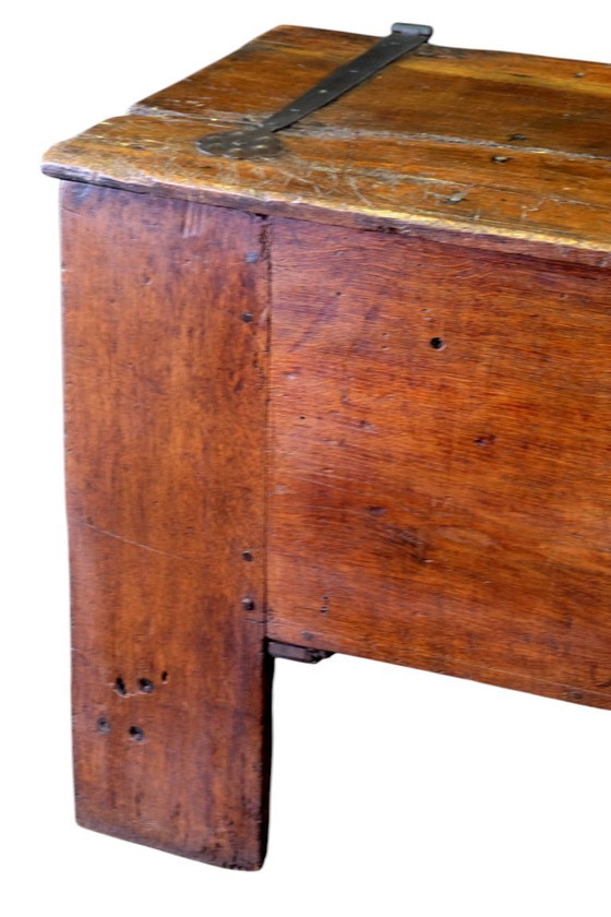 Image 1 of Duitse Stollentruhe eind 16e eeuw