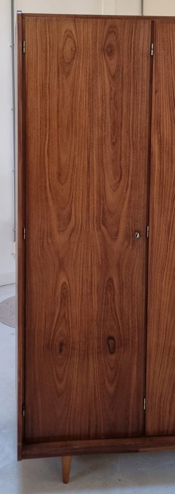 Image 1 of Mid Century kast