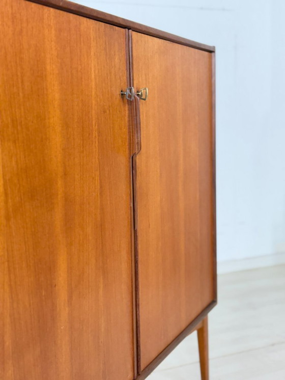 Image 1 of Vintage teakhouten dressoir / dressoir / woonkamerkast / linnenkast