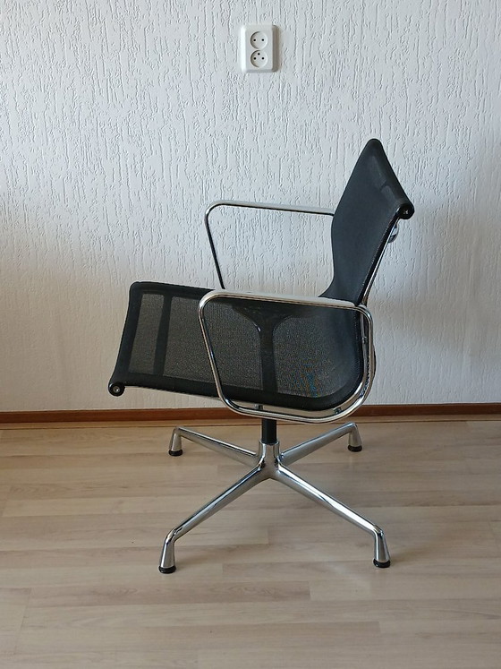 Image 1 of Silla Vitra EA 108 Netweave - Charles y Ray Eames