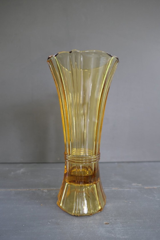 Image 1 of Vaso/candeliere in vetro ambrato Art Déco