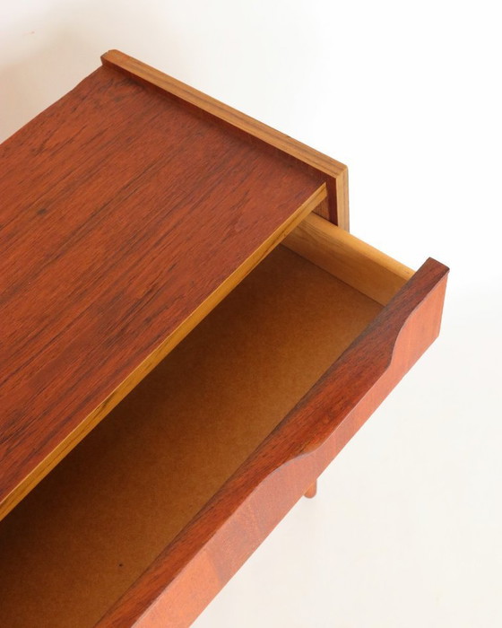 Image 1 of Vintage kleine Deense ladekast teak