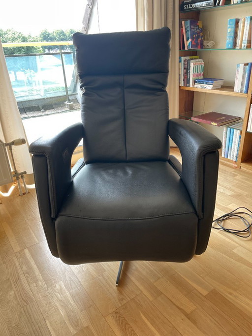 Fauteuil assis-debout à la mode