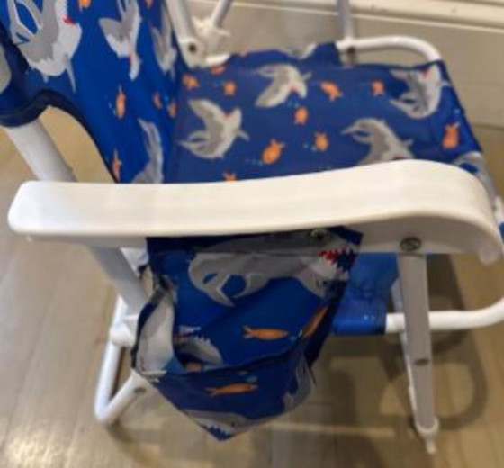 Image 1 of Kids folding chair - 1x Tommy Bahama shark chair
