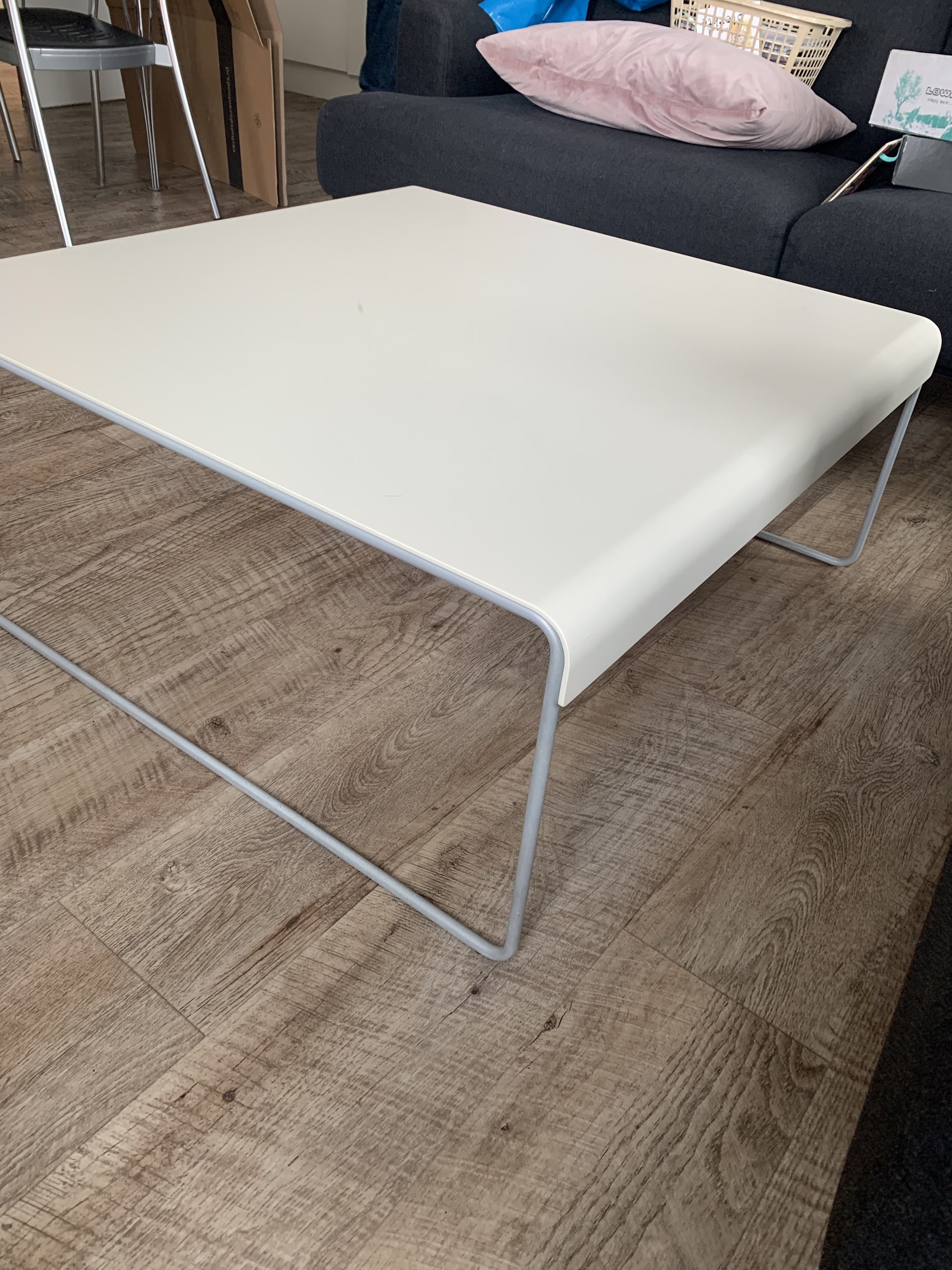 Cassina Zap coffee table | €350 | Whoppah