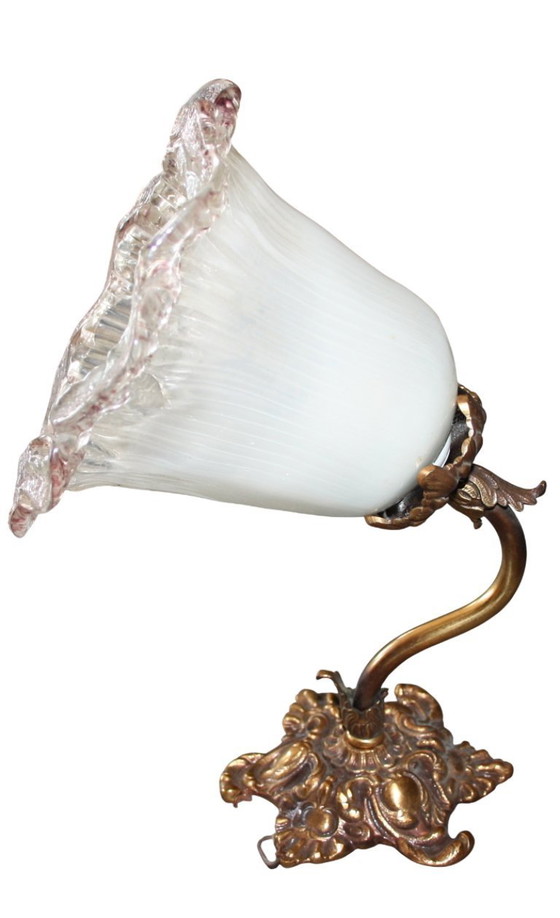 Antike Jugendstil-Tischlampe aus Bronze mit Glasblüte – ca. 31 cm hoch – Wandleuchten (photo 6 of 7)