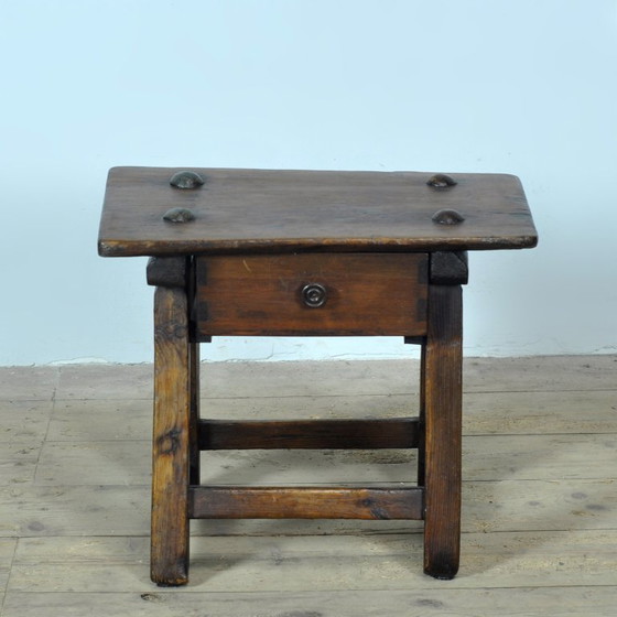 Image 1 of Small oak Spanish table, circa 1840