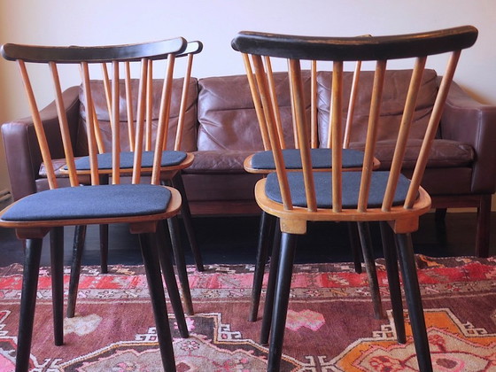 Image 1 of Ensemble de 4 chaises de salle à manger de style Mid-Century avec housses d'assise bleu marine, années 1960