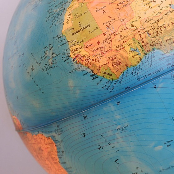 Image 1 of Geoscope verlichte globe op chromen voet, Italië, circa 1980