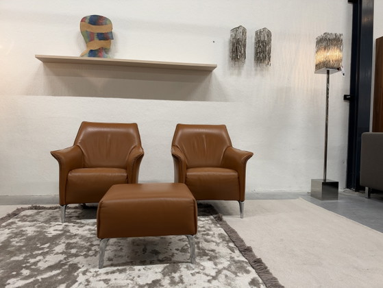 2 Poltrone Leolux Mayuro con pouf Pelle marrone, Arancione (foto 3 di 9)