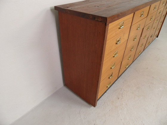 Mobile da negozio vintage con 30 cassetti – Cassettiere, Wood, Klassiek (photo 5 of 12)