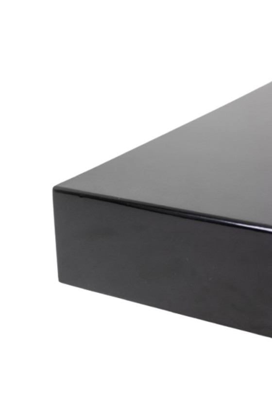 Image 1 of Willy Rizzo. Mesa de centro de madera lacada en negro y latón dorado. Años 70.