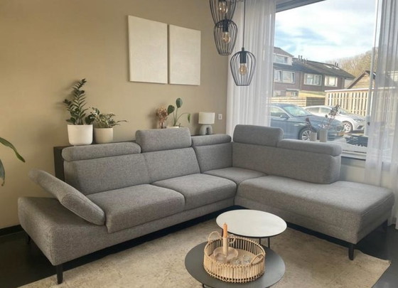 Image 1 of Divano angolare Montel con pouf grigio