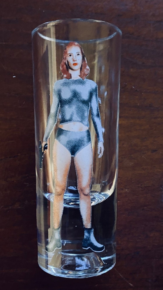 Image 1 of Set van 3 vintage pin‑up shotglaasjes – jaren 60/70 stijl