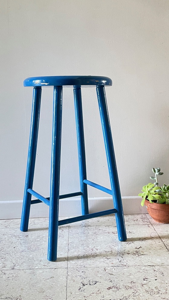 Image 1 of Tabouret Bois Vintage Peinture Bleu Électrique