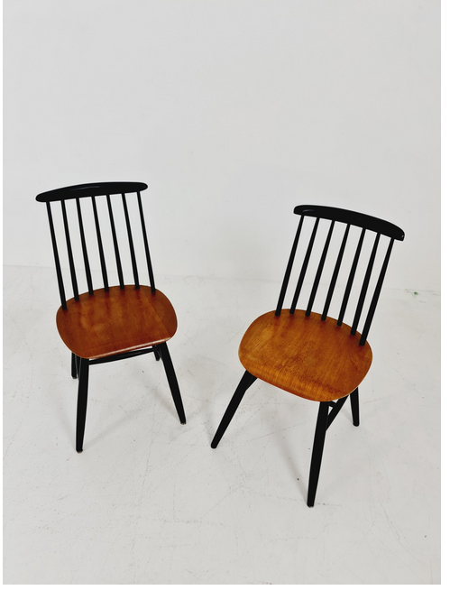 2x Vintage spijlenstoelen