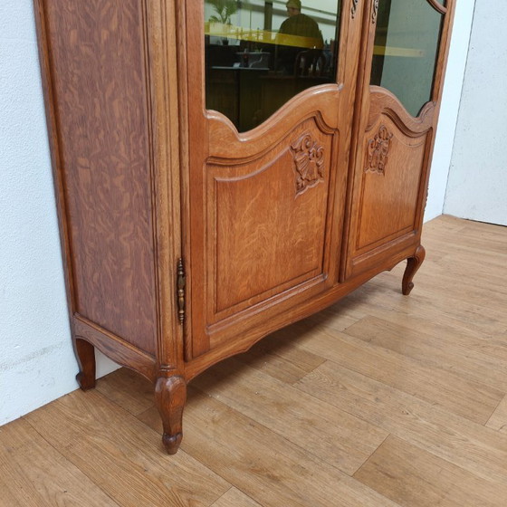 Image 1 of Vintage Queen Ann cabinet display cabinet sideboard bookcase