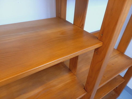 Image 1 of Grote modulaire boekenkast in 6 secties met 30 vintage grenenhouten planken uit de jaren 70 en 80.