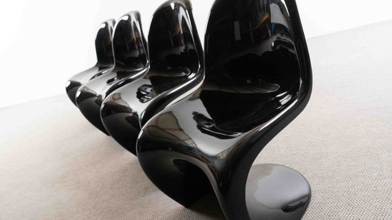 Image 1 of SET VAN 4 PANTON STOELEN IN ZWART, ONTWORPEN DOOR VERNER PANTON VOOR HERMAN MILLER, 1971