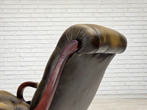 Image 1 of Anni '50, sedia a dondolo Chesterfield, pelle verde originale, legno di teak.