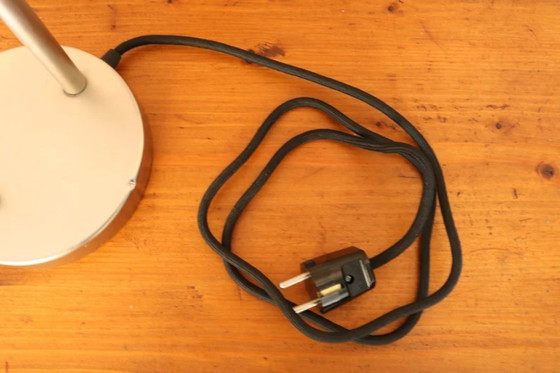 Image 1 of Kaiser Idell 6561 tafellamp in nikkelzilver * reliëf kathedraal * Bauhaus * jaren 1950 * Mid-Century * Vintage