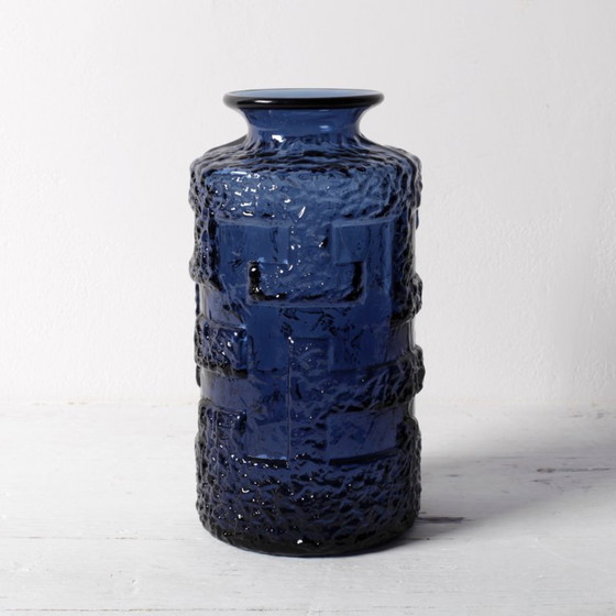 Deep Cobalt Blue Mid-Century Pressed Glass Vase "Cobolt" by Göte Augustsson / Ruda Glasbruk / Sweden / 1970s (photo 7 of 8)