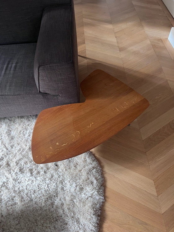 Organisch geformter Sofa-Beistelltisch – Linteloo, Beistelltische, Holz, Chrom (photo 2 of 5)