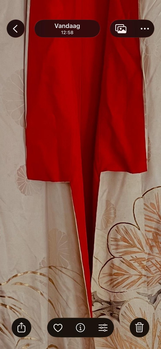 Vintage Japanese silk bridal kimono, hand-painted with cranes – Decorative Objects, Textile (photo 3 of 8)